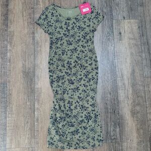 Isabel Maternity by Ingrid & Isabel Green Floral Maxi Dress